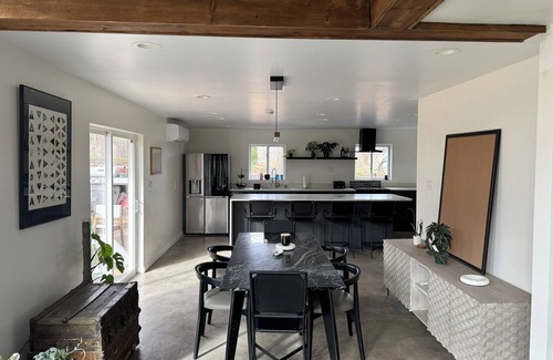 Oakley Casa | Spacious 5-bedroom house with AC, WiFi in welcoming Asheville