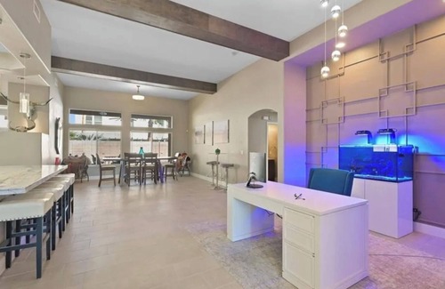 Las Vegas Casa | Spacious 5-bedroom house in amazing Las Vegas with fitness room, WiFi