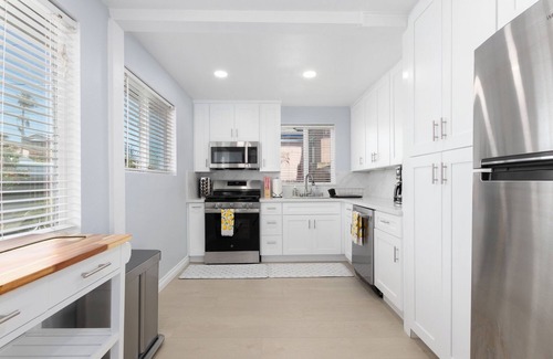 Linda Vista Casa | Spacious 5-bedroom house in San Diego with Games, BBQ, WiFi, AC