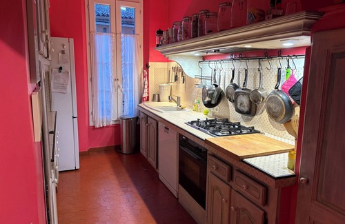 Carces Casa | Spacious 5-bedroom Villa with AC, pool, WiFi and more in charming Carcès