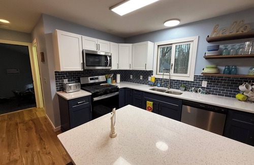 Benzonia Casa | Spacious 5-bedroom house just 5 min drive to Crystal Mountain Resort