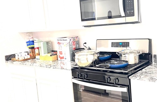 Rosenberg Casa | Spacious 5-bedroom house with WiFi and AC in charming Richmond.