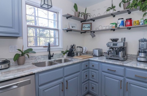 Jackson Casa | Spacious 5-bedroom house in charming Jackson with AC