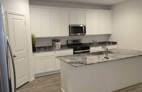 Rosenberg Casa | Spacious 5-bedroom house with WiFi and AC in charming Richmond.
