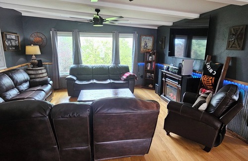 Sturgis Casa | Spacious 5-bedroom house in terrific Sturgis 1 miles to main, fitness room, WiFi