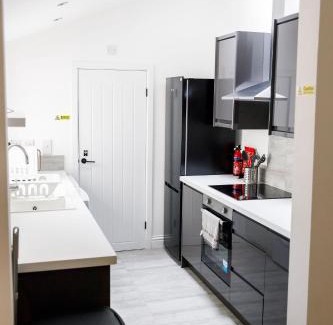 Sunderland Apartamento | Spacious 5 Bedroom House - Perfect for Contractors