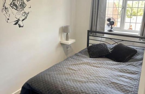 Watford Casa | Spacious 5 bedroom House near Watford Junction