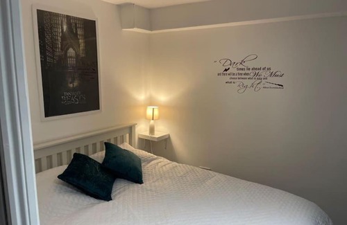 Watford Casa | Spacious 5 bedroom House near Watford Junction
