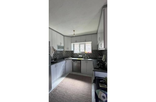 Merkezefendi Casa | Spacious 5-bedroom house in calm neighborhood - Denizli