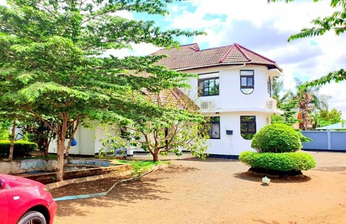 Arusha Casa | Spacious 5-bedroom House with free WiFi in Njiro, Arusha