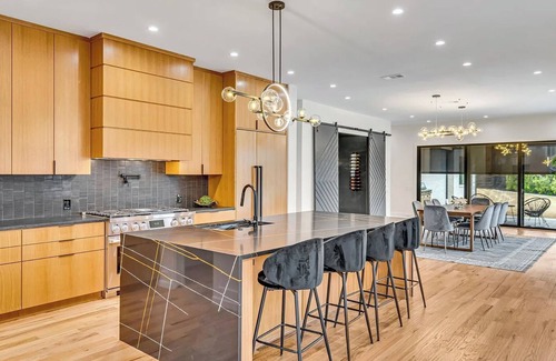 North Dallas Casa | Spacious 5-bedroom house with pool in Dallas