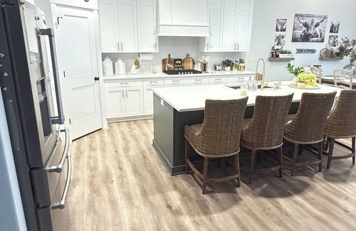 Ogden Casa | Spacious 5-bedroom house in the country. Lakes & mountains within 15 minutes.