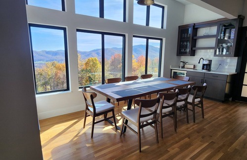 Wintergreen Casa | Spacious 5 bedroom modern home with mountain views galore. Sauna + EV charger.