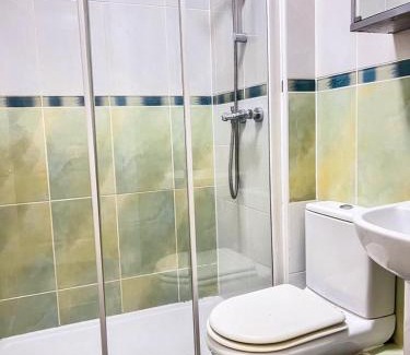 Luton Apartamento | Spacious 5 Bedroom Near Airport