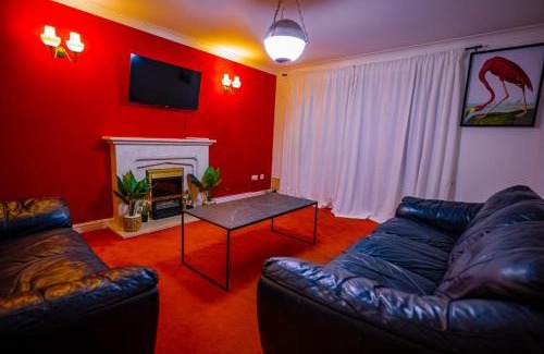 Luton Apartamento | Spacious 5 Bedroom Near Airport