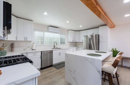 Chula Vista Casa | Spacious 5-bedroom house in nice Chula Vista with AC, WiFi