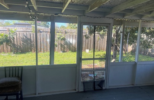 Sandalwood Casa | Spacious 5-bedroom house in amazing Jacksonville with AC, WiFi