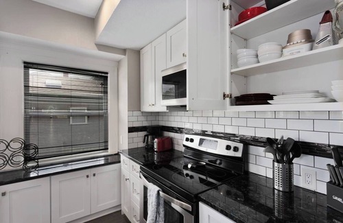 Kansas City Apartamento | Spacious 5 Bedroom Duplex In Kansas City! 65/66