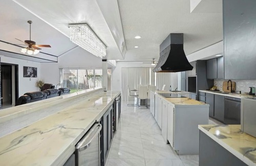 Lakeview  Jefferson County Casa | Spacious 5 bedroom house in Port Arthur!