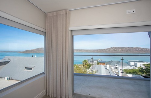 Langebaan Villa | Spacious 5-bedroom villa in tranquil Langebaan with heated pool