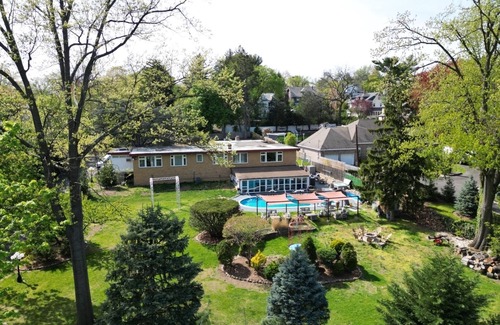 Paterson Villa | Spaceious 5-Bedroom Villa with outdoor heated pool