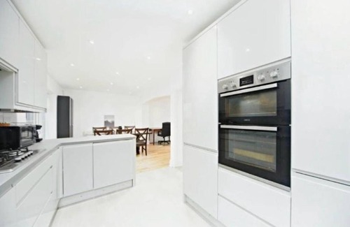 Purley Casa | Spacious 5 Bedrooms Family Detached House in Purley 23 min to Central London