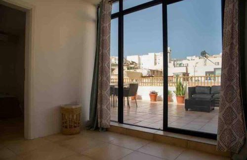 Sliema Villa | Spacious 5-bedrooms House with large Terrace/BBQ