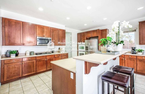 Southridge Village Casa | Spacious 5bd/3bth with Swing&Yard&Study - Ideal for Travelers