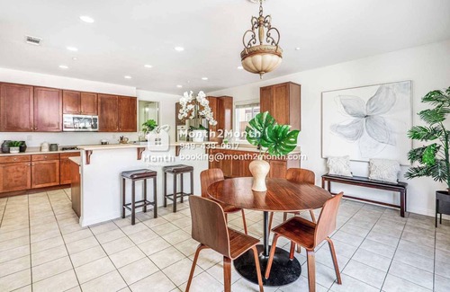 Southridge Village Casa | Spacious 5bd/3bth with Swing&Yard&Study - Ideal for Travelers