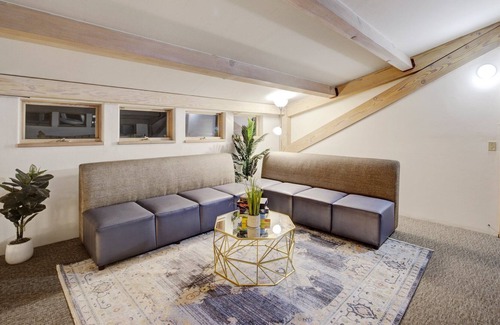 Sleepy Hollow Casa | Spacious 5BD Marin Home w/ Billiards, Poker & BBQ