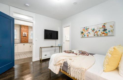 South Hyde Park Casa | Spacious 5BR/5.5BA Near Plaza & Museum
