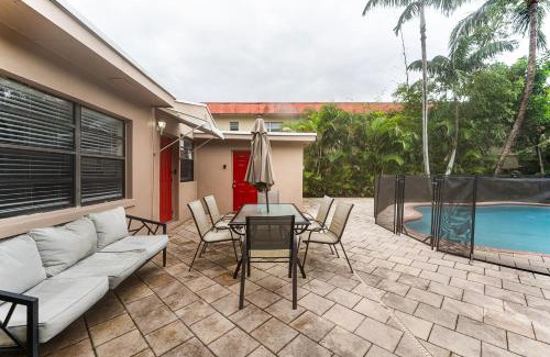 Highland Garden Casa | Spacious 5BR Home with Pool, Near Downtown & Beach