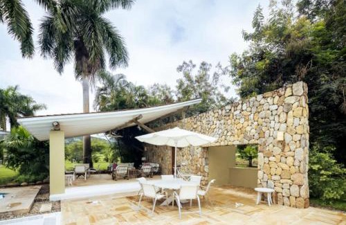Anapoima Apartamento | Spacious 5BR Villa at Mesa de Yeguas