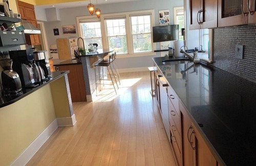 Montclair Casa | Spacious 6-bed, 4 bath colonial Montclair house: walk to restaurants & NYC train