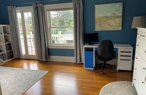 Montclair Casa | Spacious 6-bed, 4 bath colonial Montclair house: walk to restaurants & NYC train
