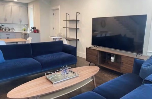 Neponset - Port Norfolk Apartamento | Spacious 6 bed, Close to City, Roof deck!