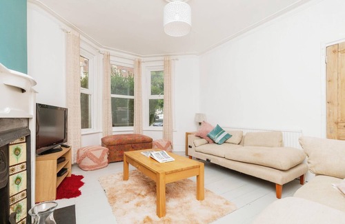 Horfield Casa | Spacious 6-bed Family Retreat Bristol