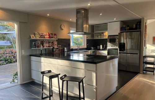 Skrubba Casa | Spacious 6-bedroom house with lake view and pool outside Stockholm