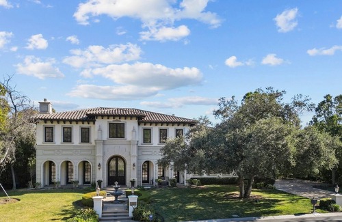 Thousand Oaks Casa | Spacious 6-bedroom Private Gated Home with WiFi and AC in amazing Thousand Oaks