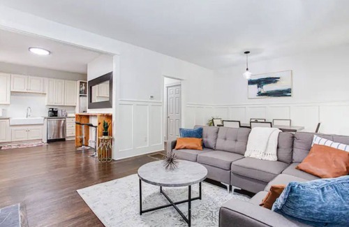 Old Fourth Ward Casa | Spacious 6-bedroom duplex home in downtown Atlanta