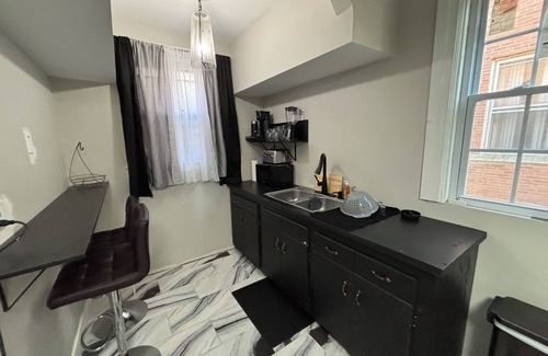 Mount Washington Casa | Spacious 6-bedroom house in mt washington with pokerroom