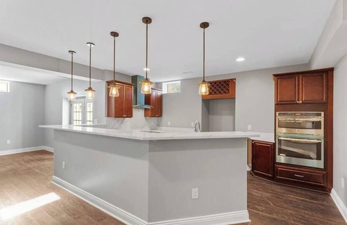Aldie Casa | Spacious 6-bedroom house in charming Ashburn with fitness room, AC