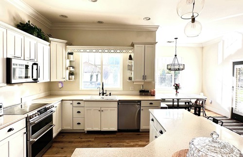 Gilbert Casa | Spacious 6-bedroom house in Gilbert with AC, WiFi