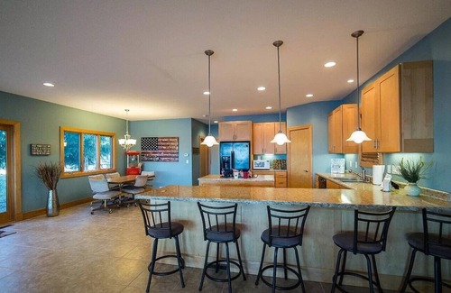 Ventura Casa | Spacious 6 Bedroom Lake Front Home with Beautiful Lake Views!