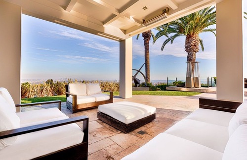 Hollywood Hills West Casa | Spacious 6-bedroom estate in fantastic Los Angeles with WiFi, AC, fitness room