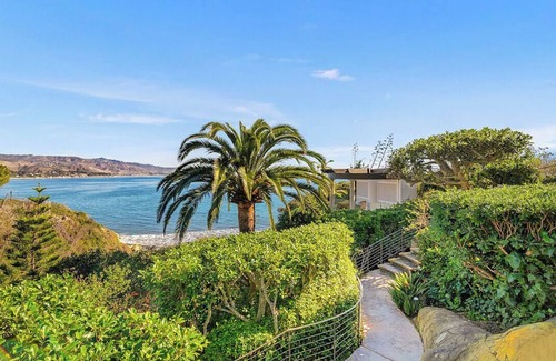 Central Malibu Villa | Spacious 6-bedroom villa in charming Malibu with 250 People Event Space.