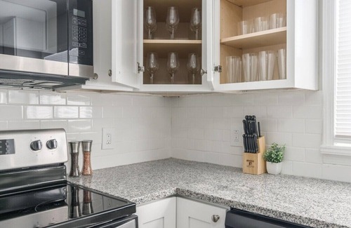Lake Waukomis Casa | Spacious 6BR Haven: Family-Friendly