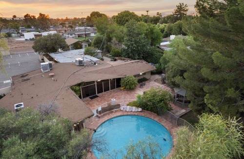 Alhambra Casa | Rent an entire Estate with 6 bedrooms and huge yard in Phoenix