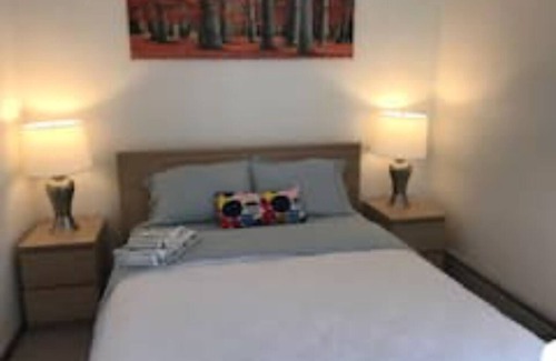 Secaucus Apartamento | Spacious 7 Bed, 3 Bath spanning two separate floors. CLOSE TO NYC 30 day minimum