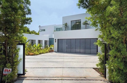 The Flats Casa | Spacious 7-bedroom house in fabulous Beverly Hills - 7bd 9ba 8,000sqft
